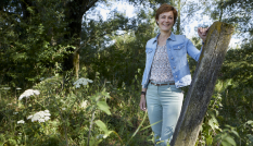Martine van Delft in bos